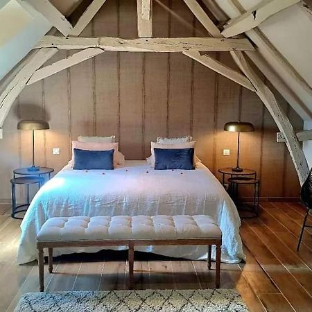 Отель Domaine De La Limetiere Neuvy-le-Roi Экстерьер фото