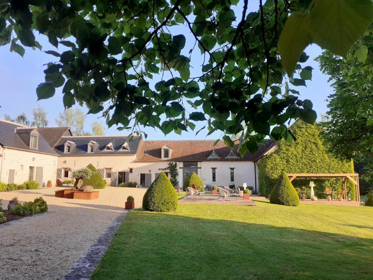 Отель Domaine De La Limetiere Neuvy-le-Roi Экстерьер фото