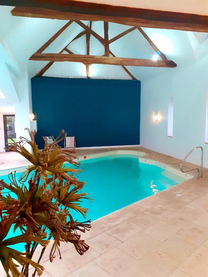Отель Domaine De La Limetiere Neuvy-le-Roi Экстерьер фото