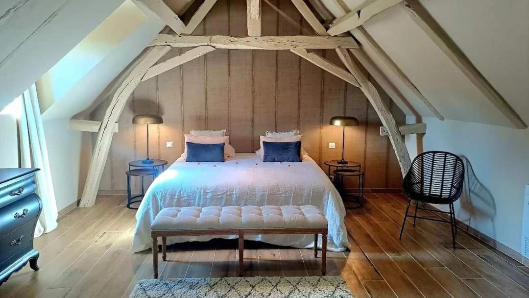 Отель Domaine De La Limetiere Neuvy-le-Roi Экстерьер фото